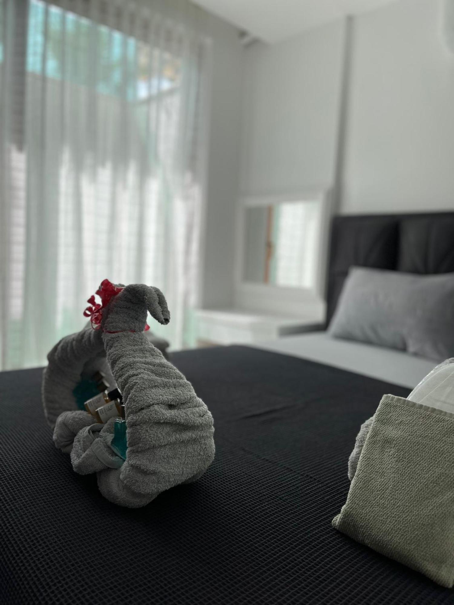 Gardenya Lara Suit Hotel Анталия Екстериор снимка