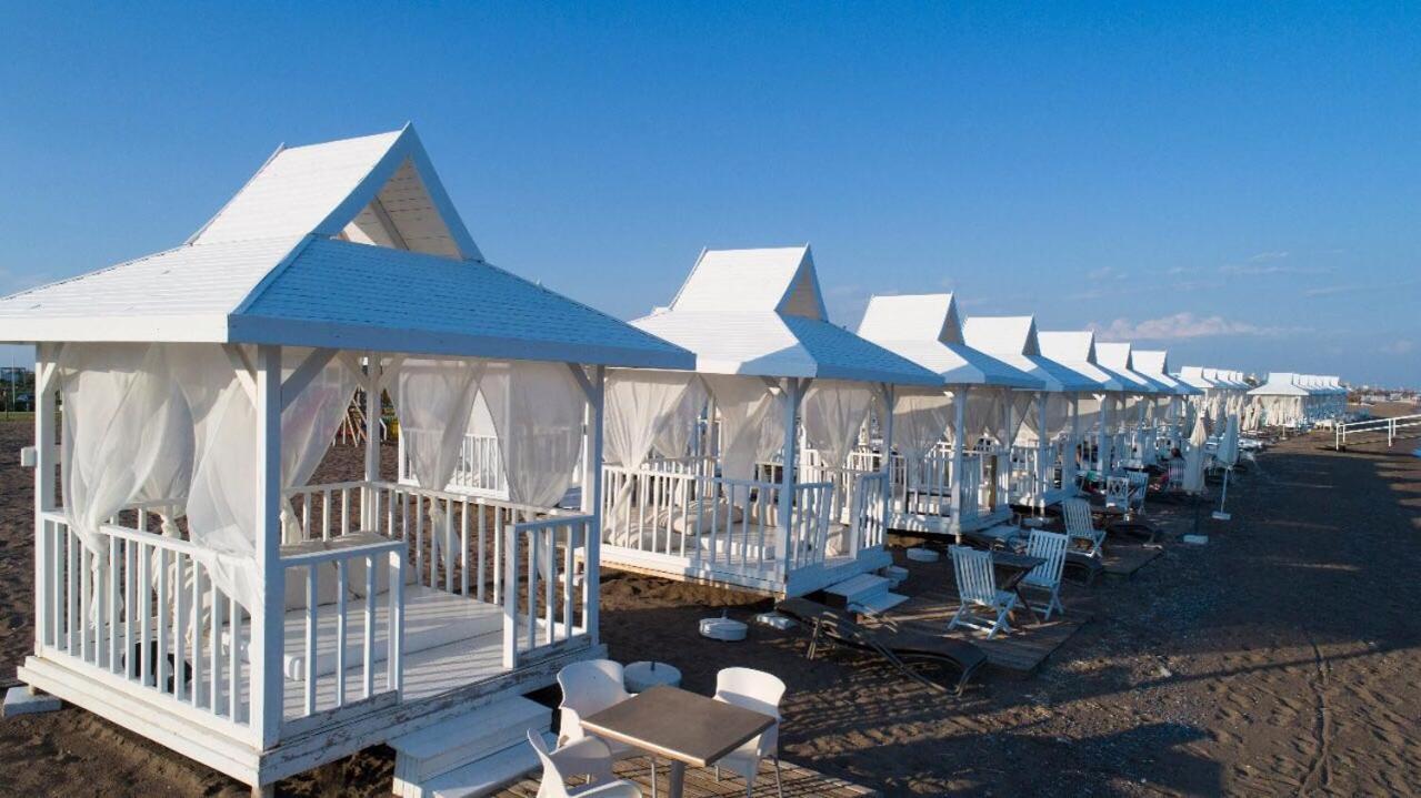Gardenya Lara Suit Hotel Анталия Екстериор снимка